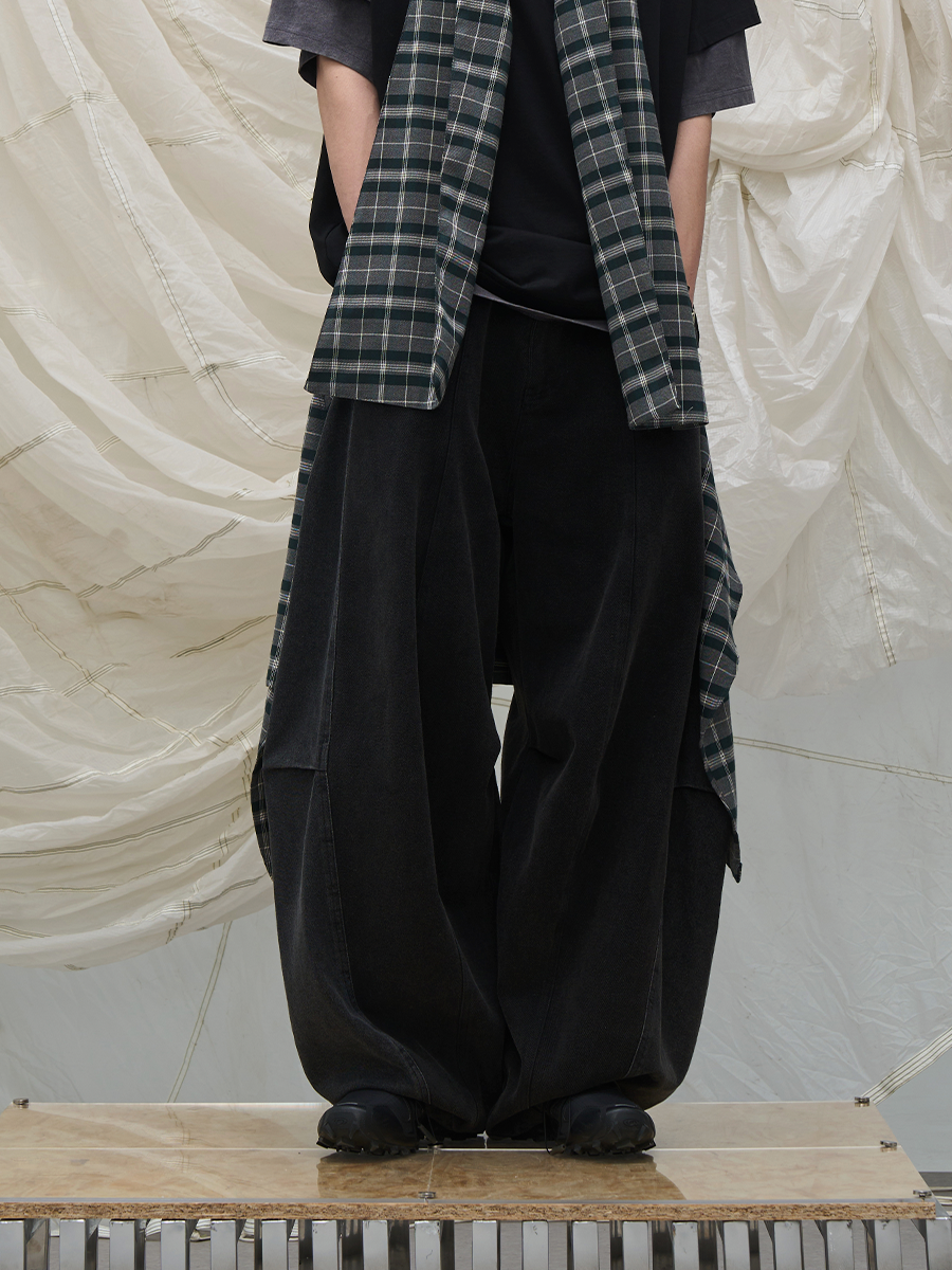 RELABEL (3D Stretch) Detachable Checked Back Panel, Machine-Washable Oversized Jeans Secondary image