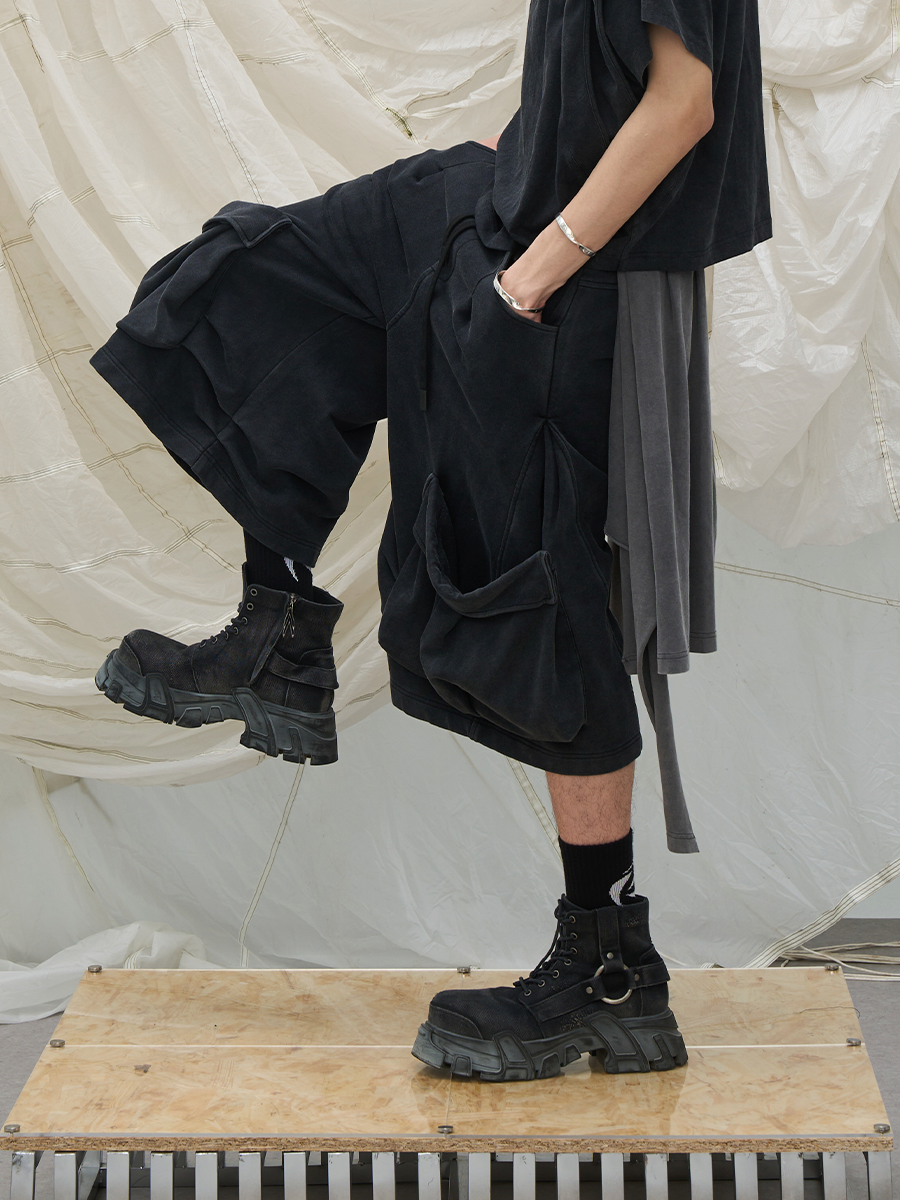 RELABEL Time Element (Continued) – Detachable fly, machine-washable, boxy-fit, large-pocket, cropped sports trousers