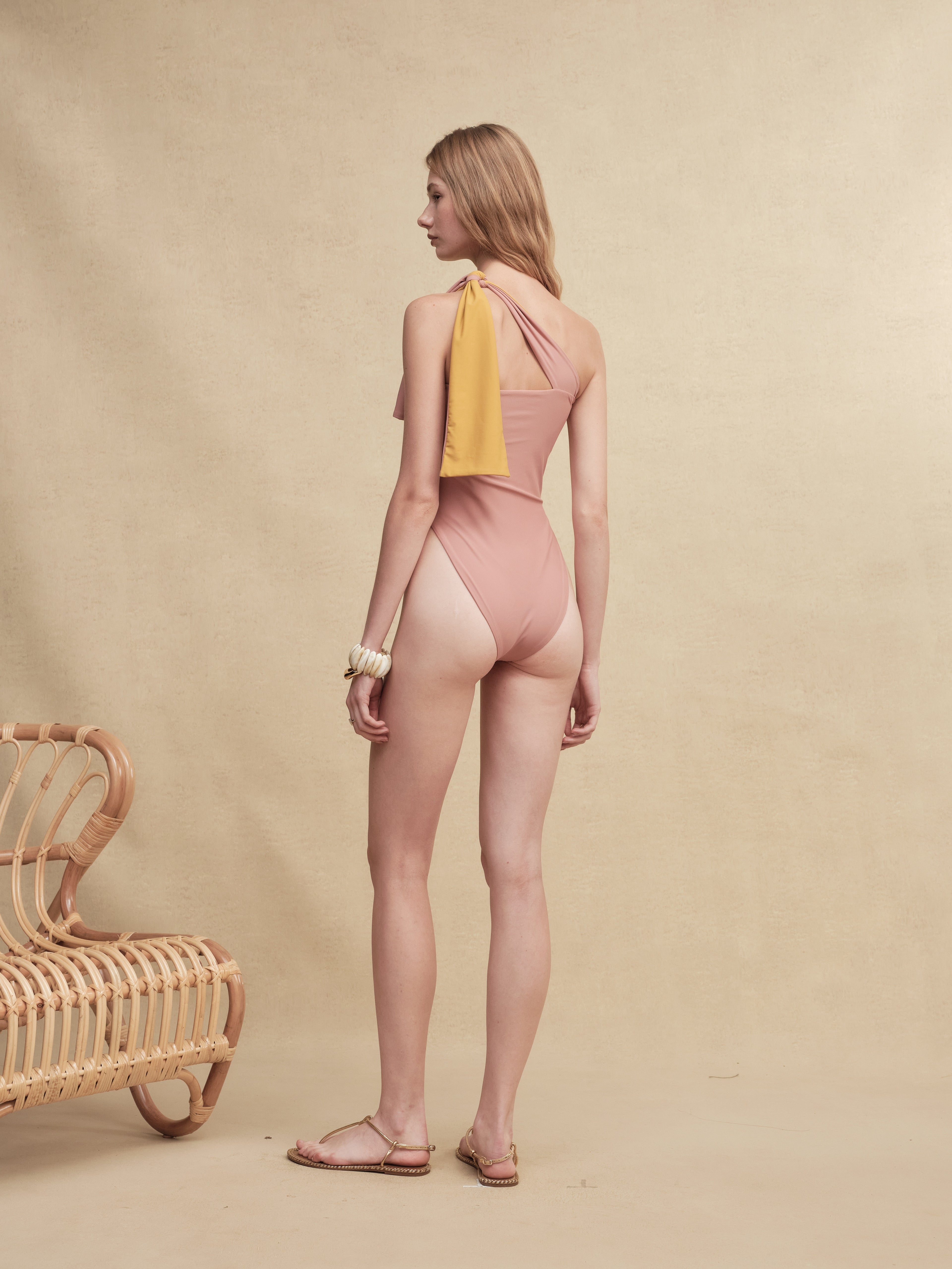 Playsuit Capsule Caló del Moro High-Cut 1PC Swimsuit Set