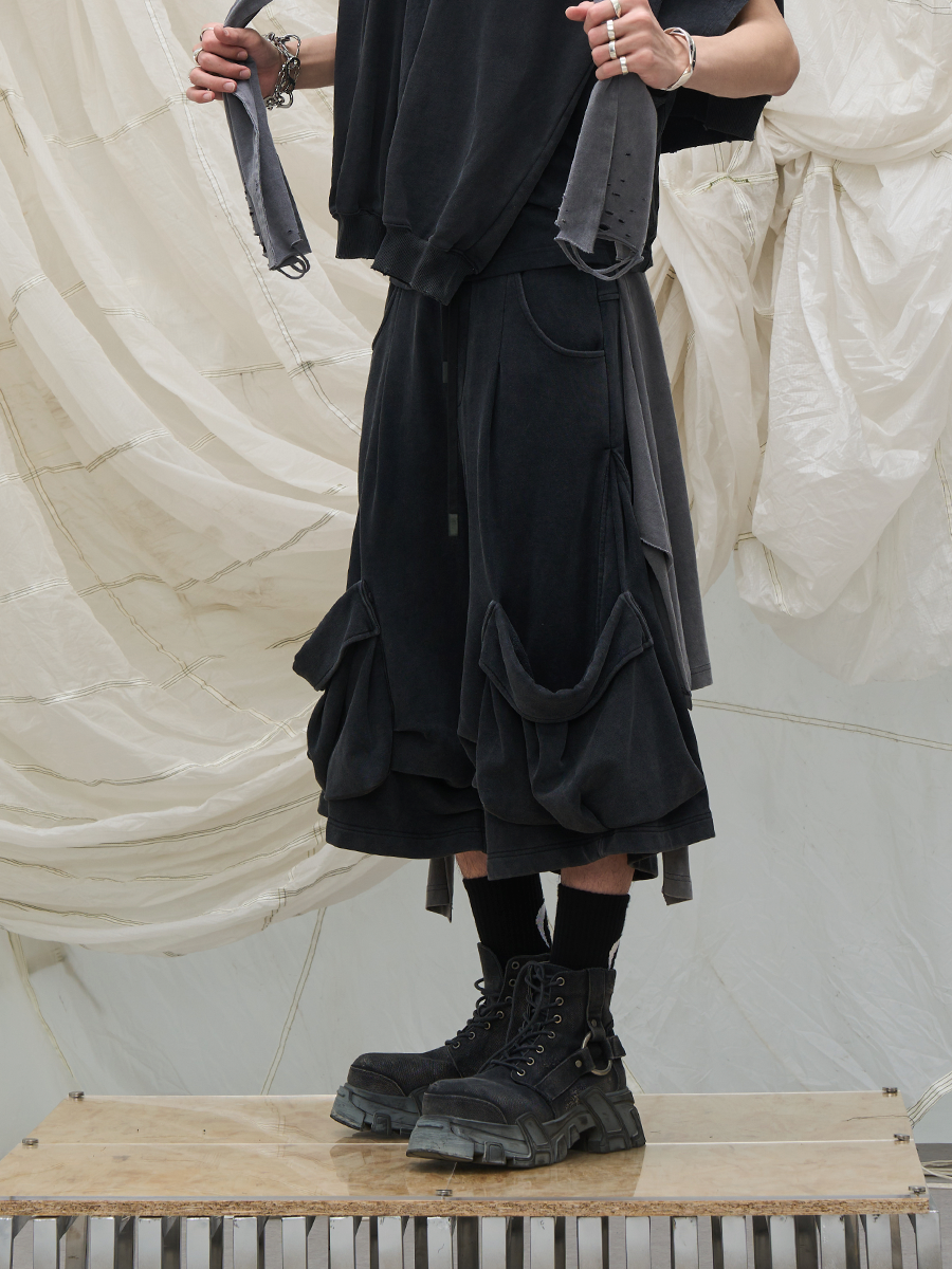 RELABEL Time Element (Continued) – Detachable fly, machine-washable, boxy-fit, large-pocket, cropped sports trousers
