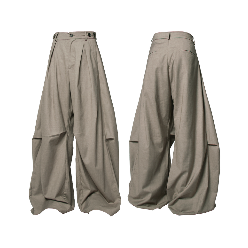 RELABEL Three-dimensional Design (Lines and Angles) – Horizontal and Vertical Combination, Pleated, Draped, Loose-fitting, Curved-leg Trousers