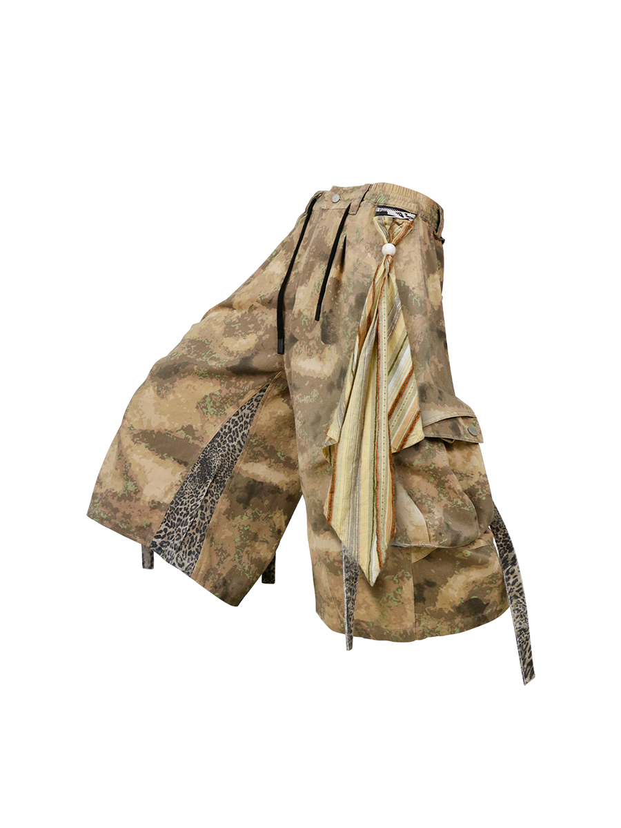 RELABEL (Cut-out Pattern) Camouflage Leopard-print Patchwork Detachable Scarf-Tie Workwear Cropped Shorts