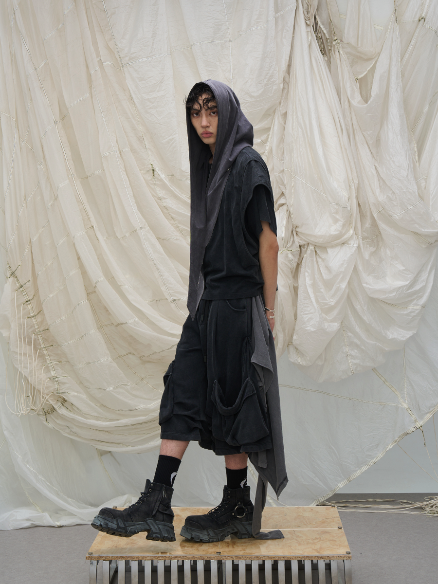RELABEL Time Element (Continued) – Detachable fly, machine-washable, boxy-fit, large-pocket, cropped sports trousers