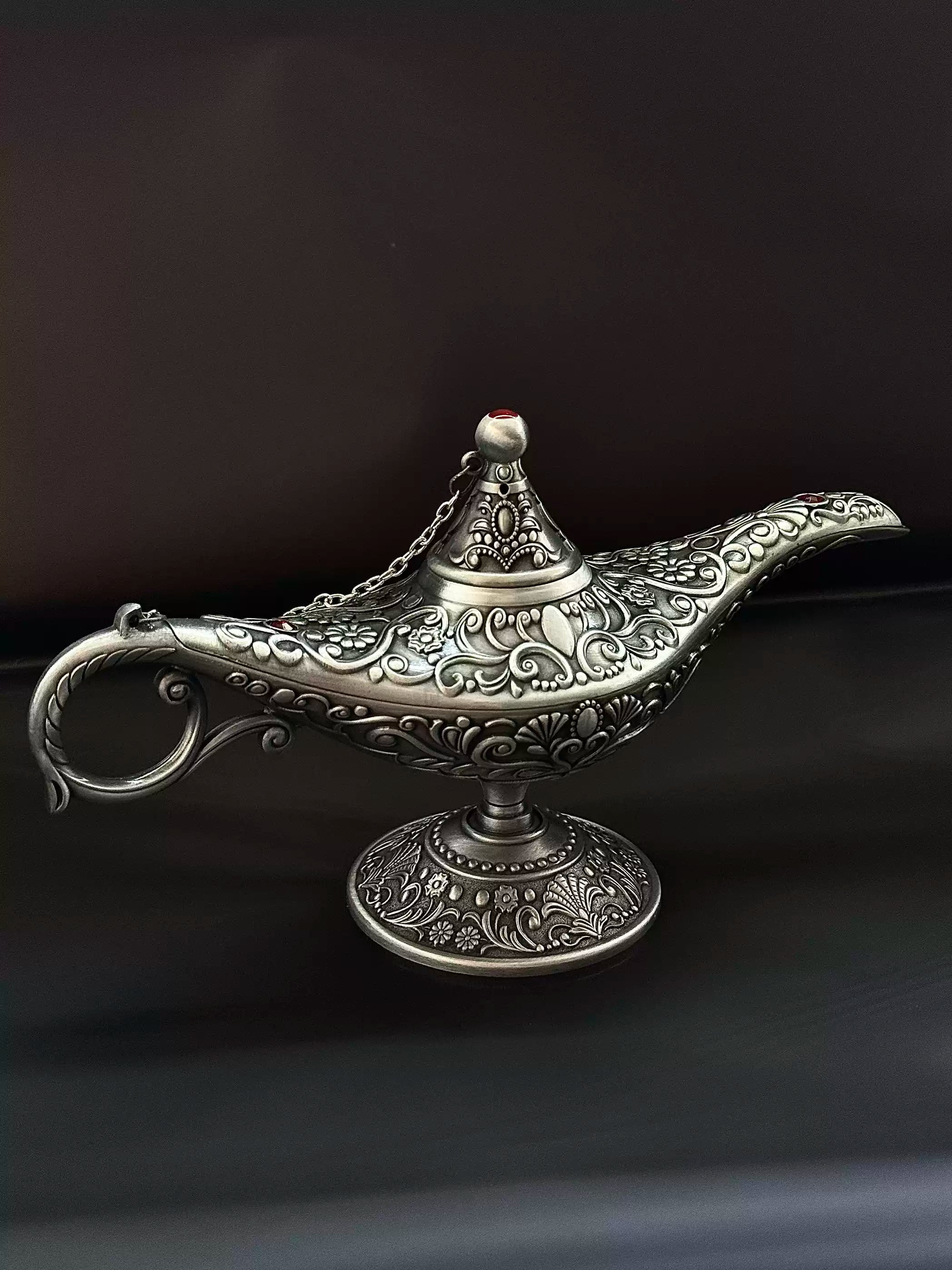 Aladdin's Magic Lamp Decor