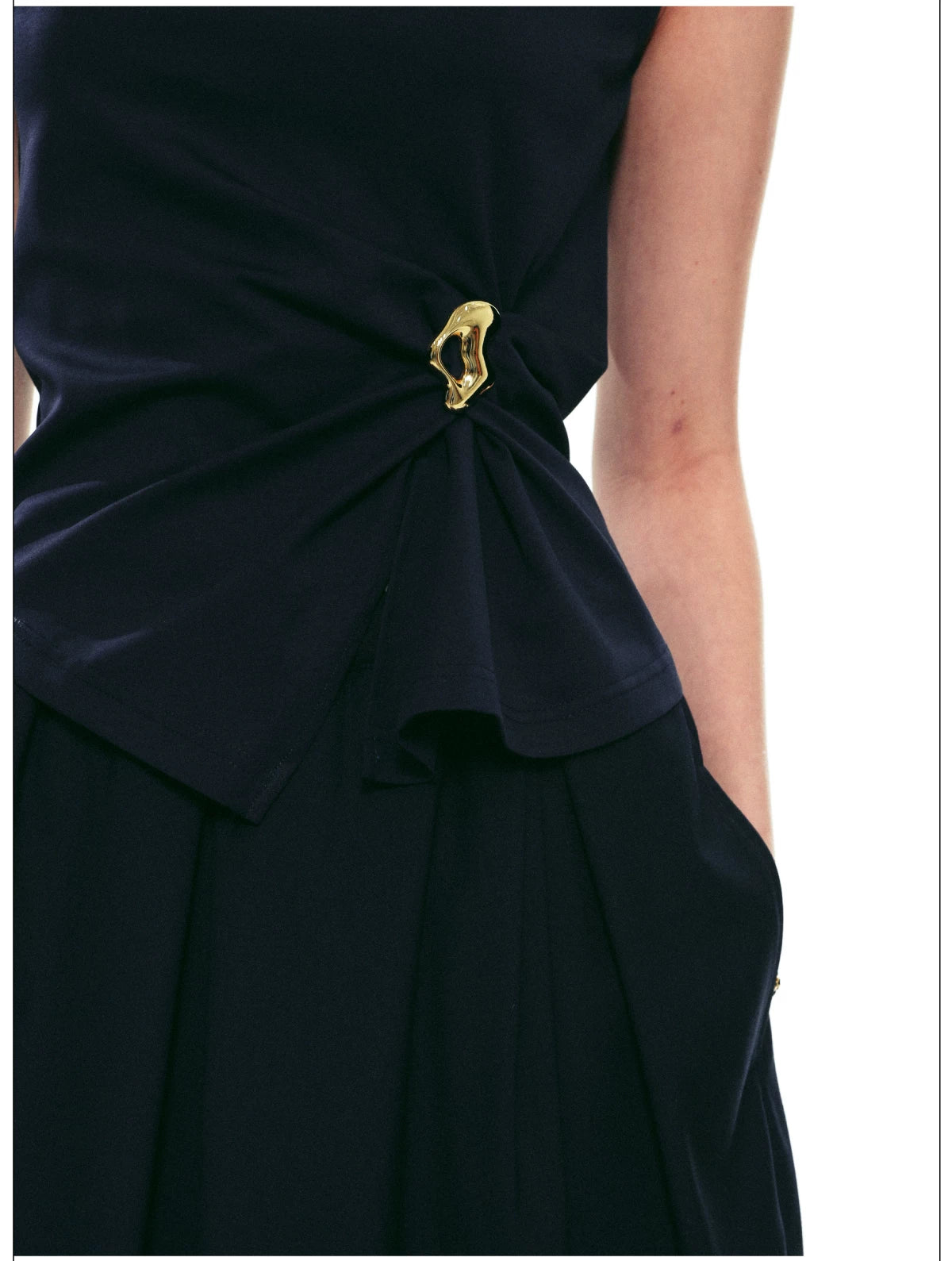 French-Inspired Slim-Fit Sleeveless Twist Top Set