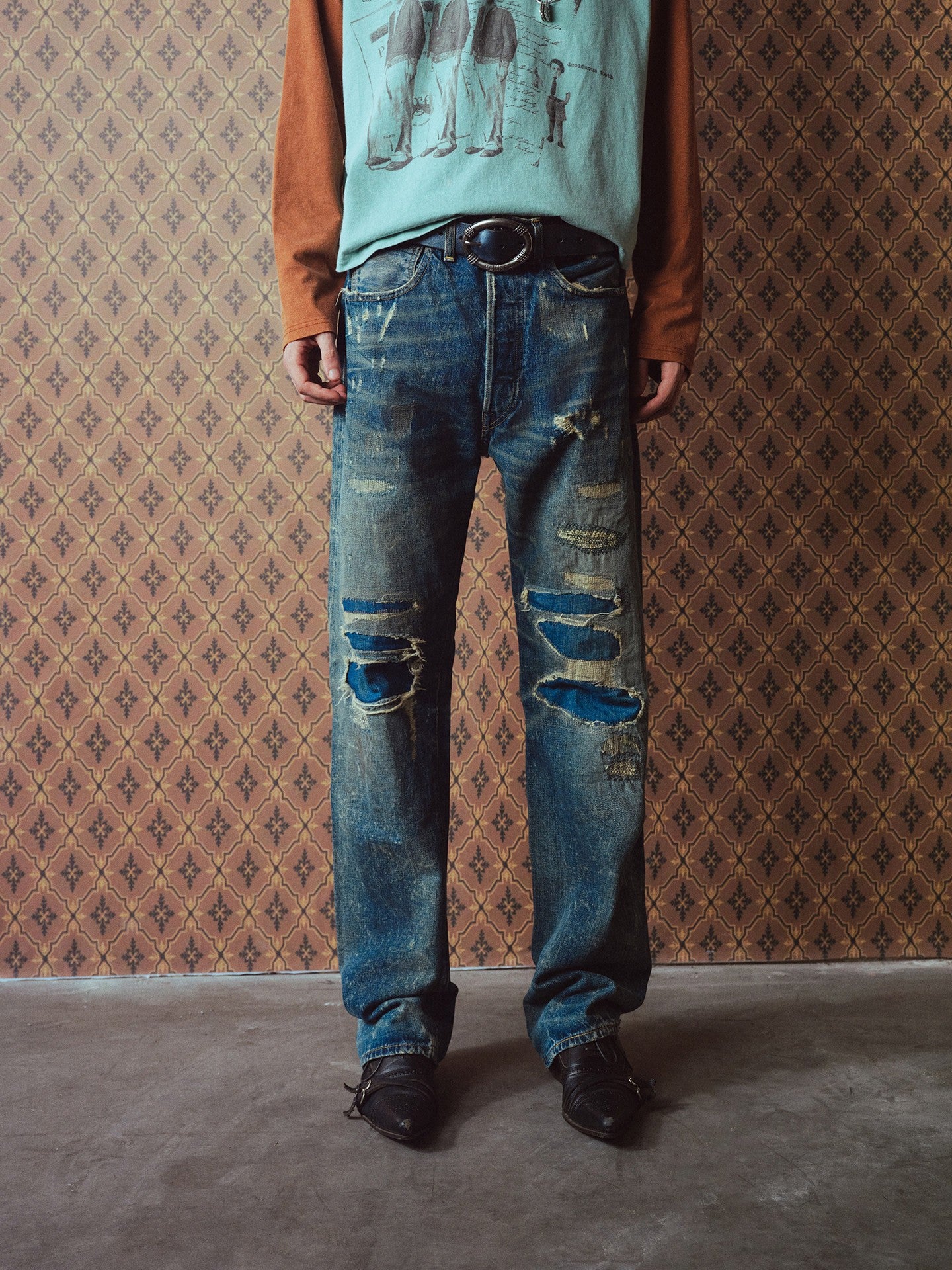 Selveged Distressed Denim