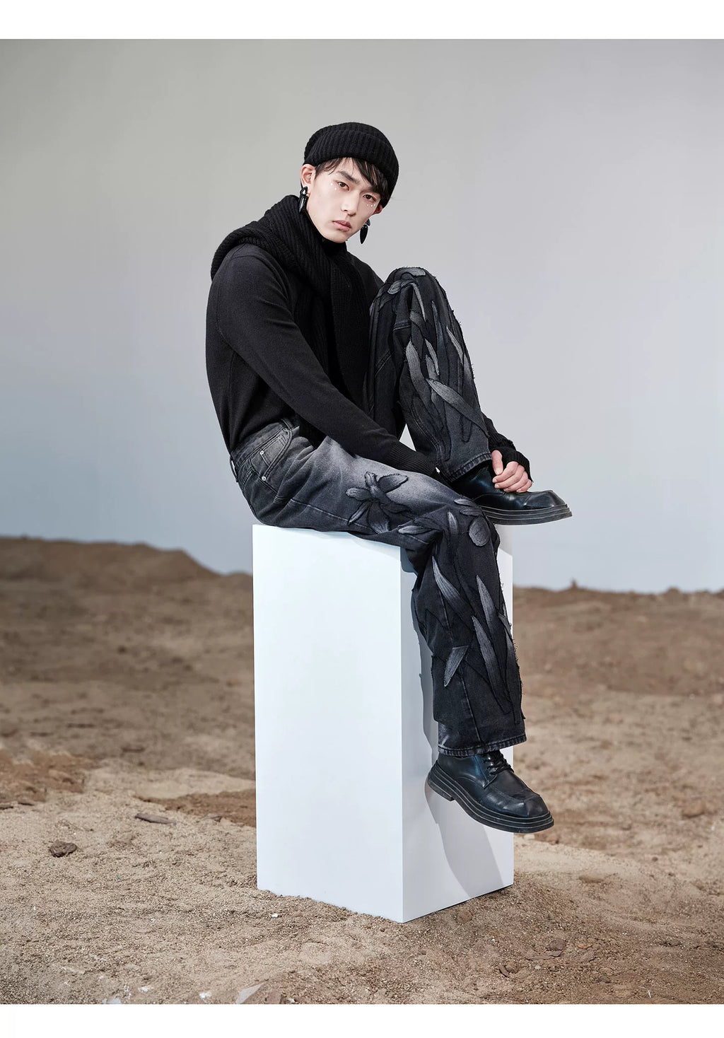 Heavyweight Washed Straight-Leg Jeans with Floral Appliqué