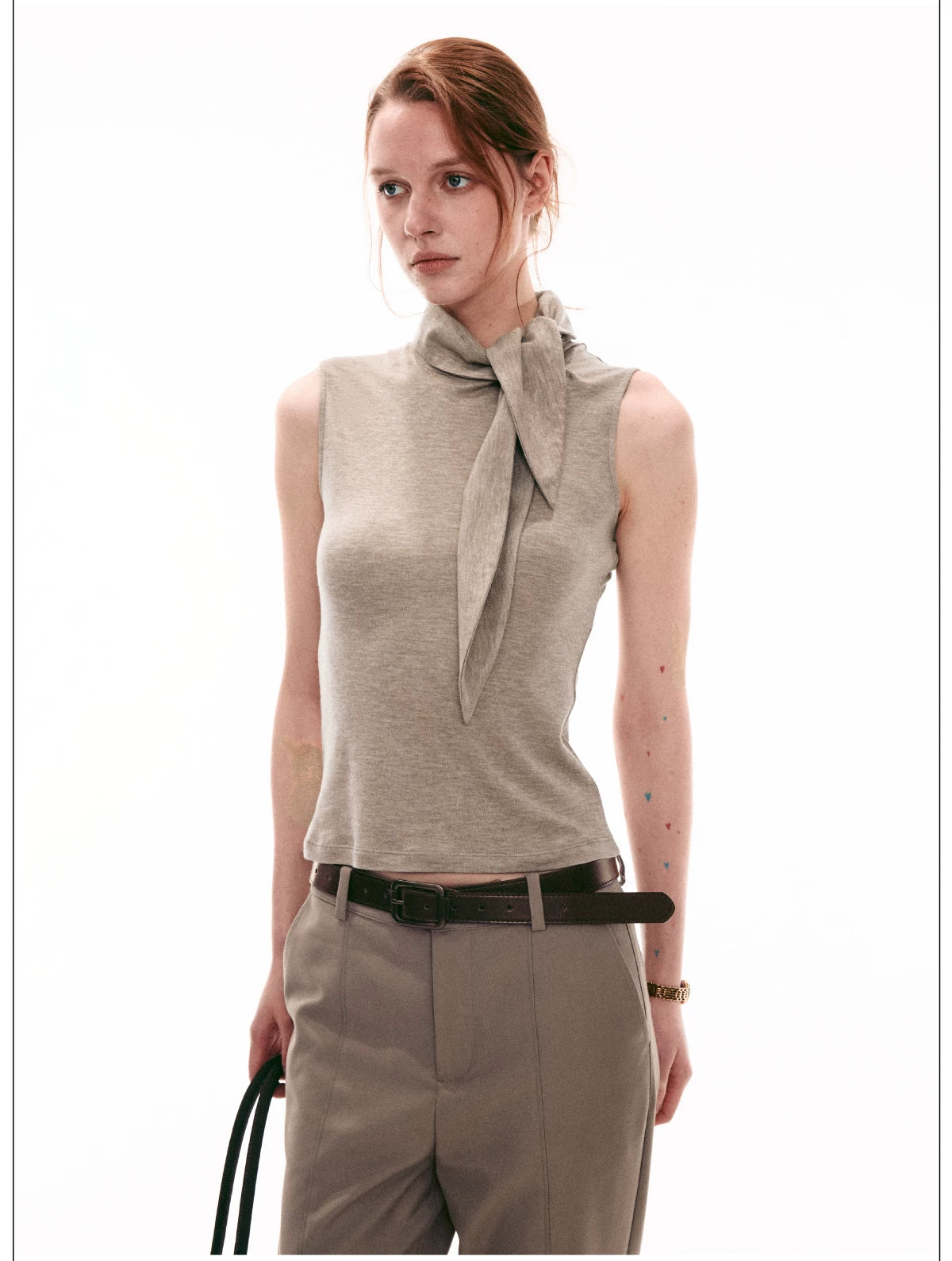 Elegant French Tie-Neck Sleeveless Fitted Top Secondary image