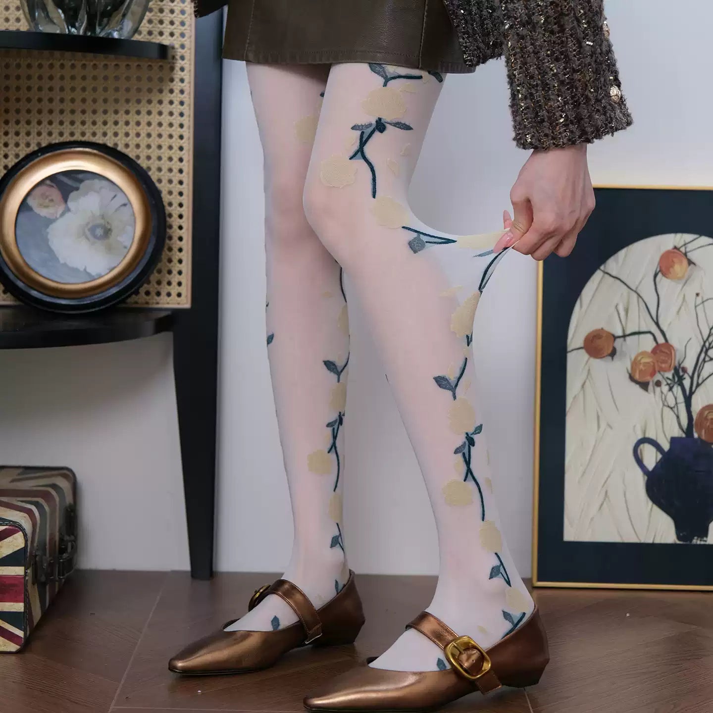 French Art-Inspired Stretch Tights