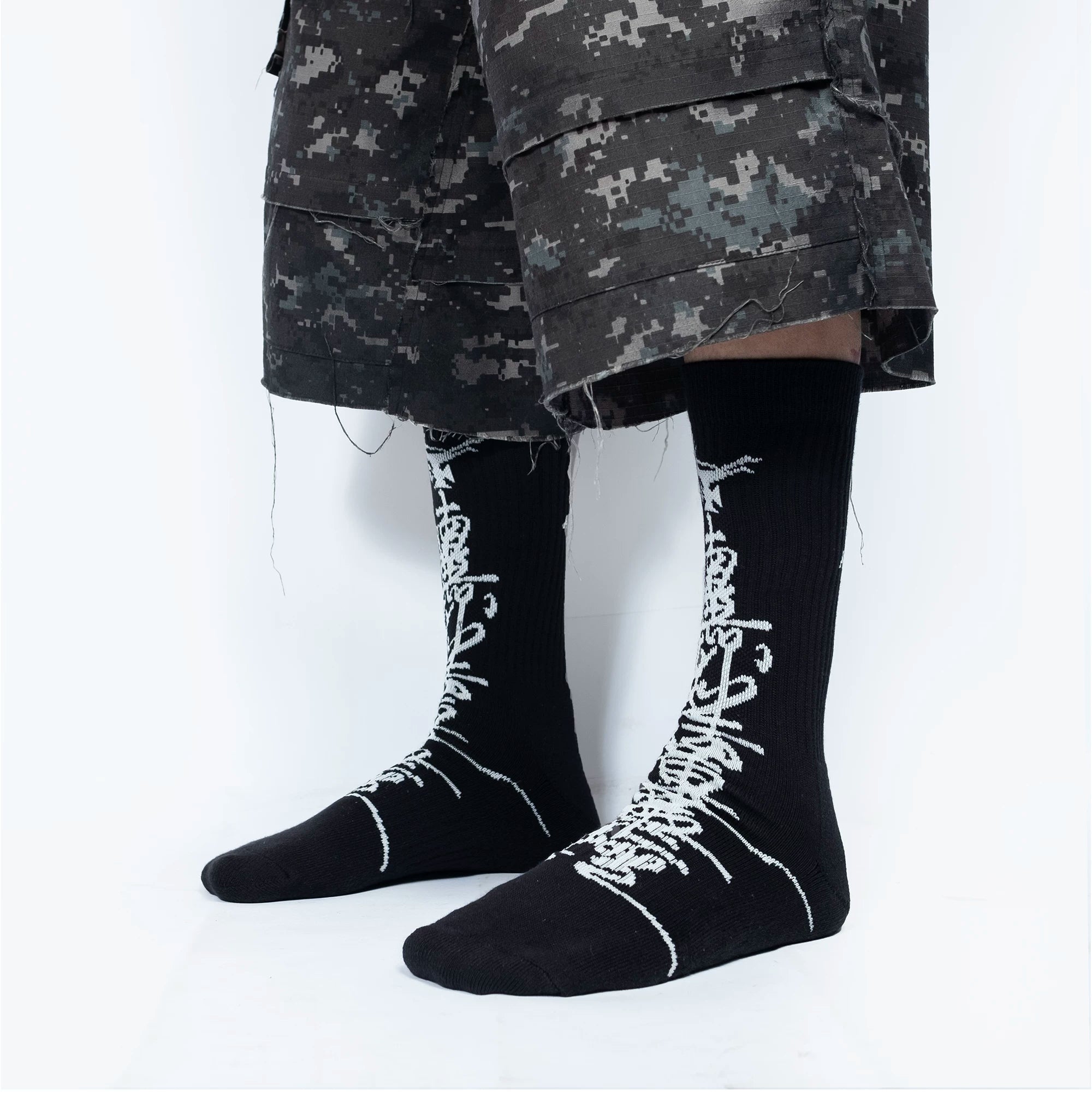 FVVO “ART IS NOT A CRIME” Jacquard Knee-High Socks