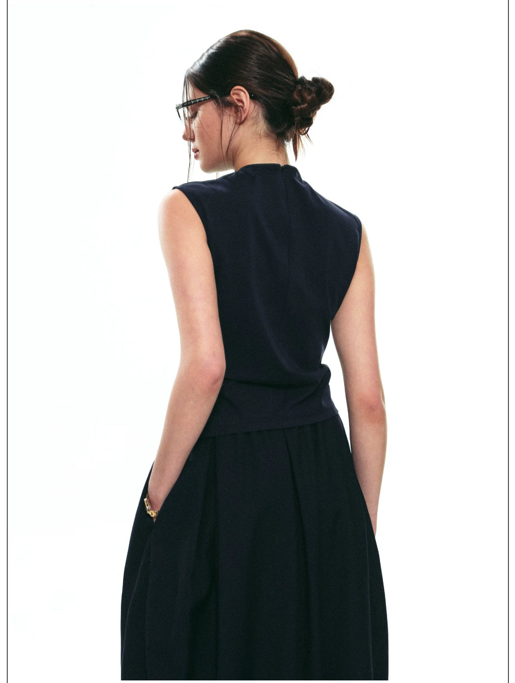 French-Inspired Slim-Fit Sleeveless Twist Top Set