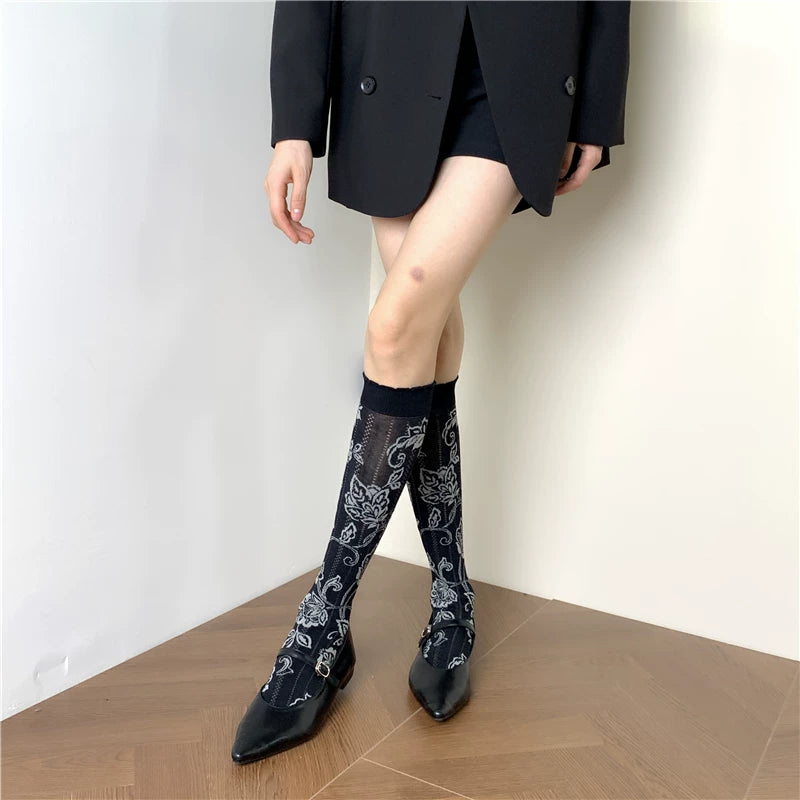 Embossed Pattern Lightweight Slouch Socks