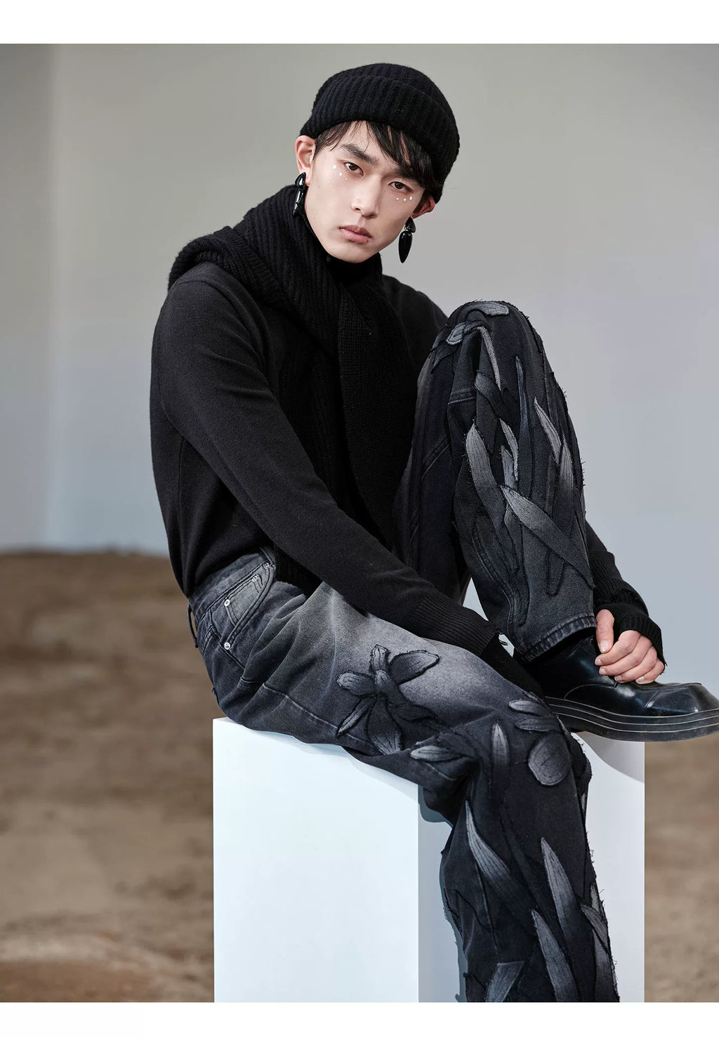 Heavyweight Washed Straight-Leg Jeans with Floral Appliqué