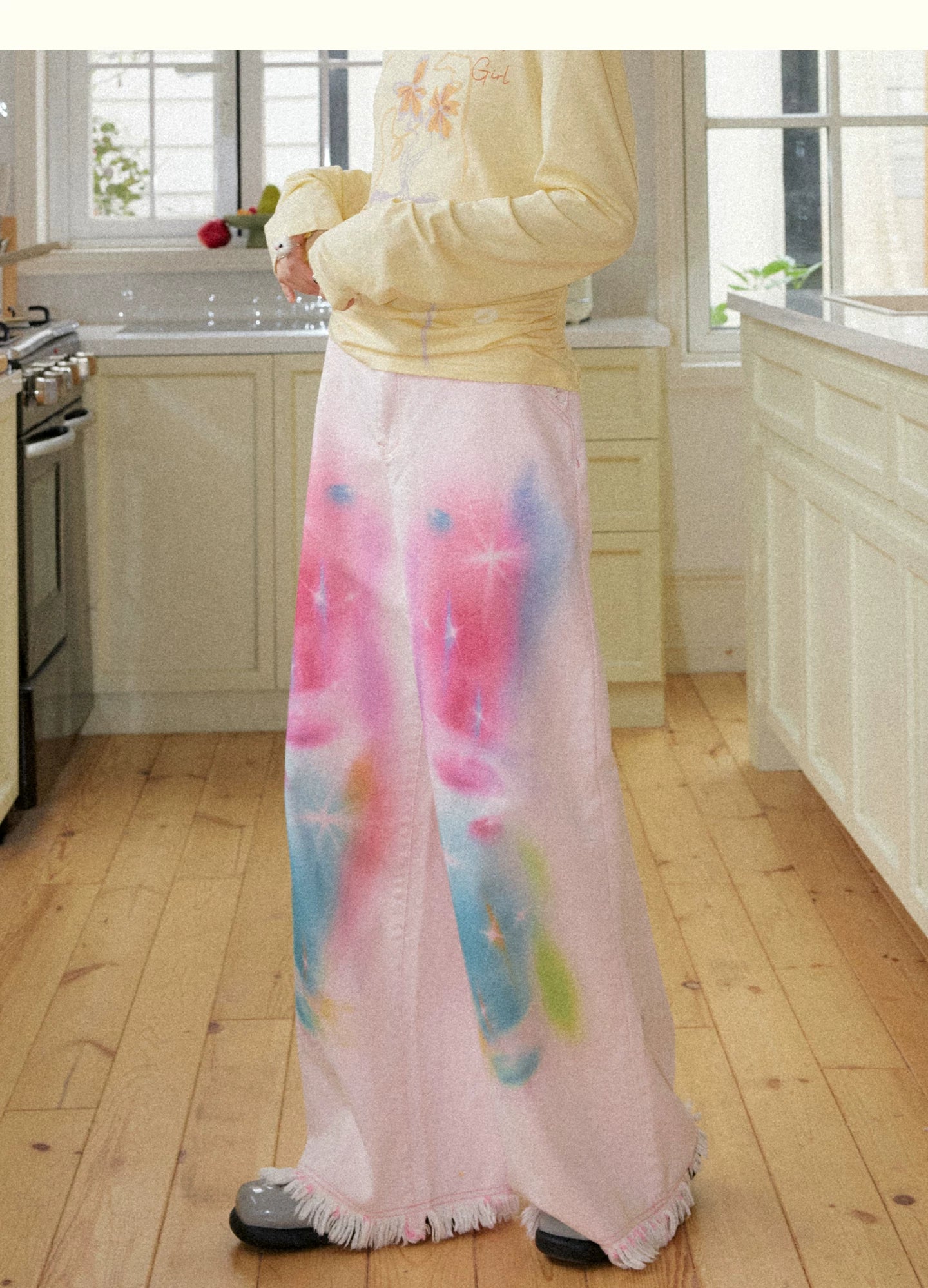 Light Pink Hand-Drawn Print Raw Hem Loose Wide-Leg Jeans