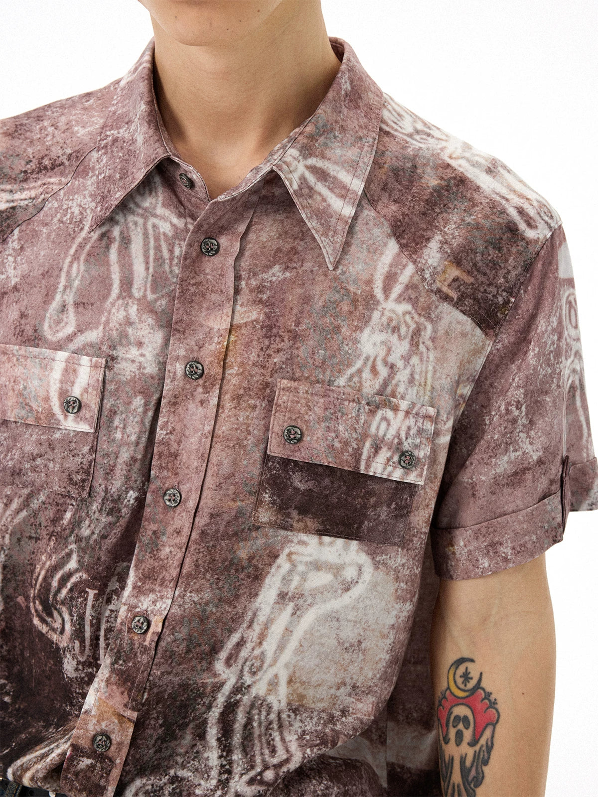 Vintage Workwear-Inspired All-Over Print Draped Short Sleeve Shirt