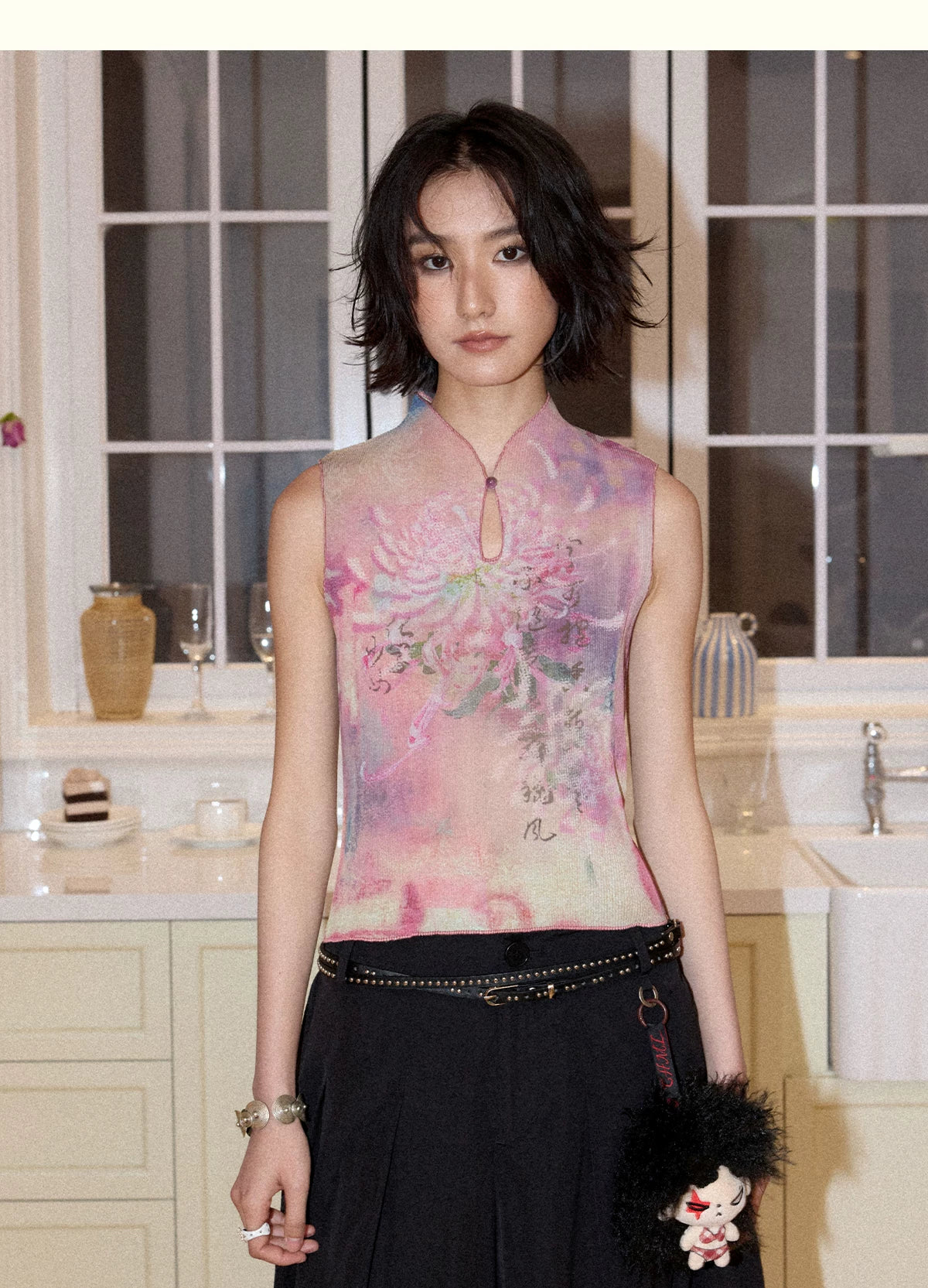 New Chinese Style All-Over Print Pleated Mock Neck Sleeveless Tank Top