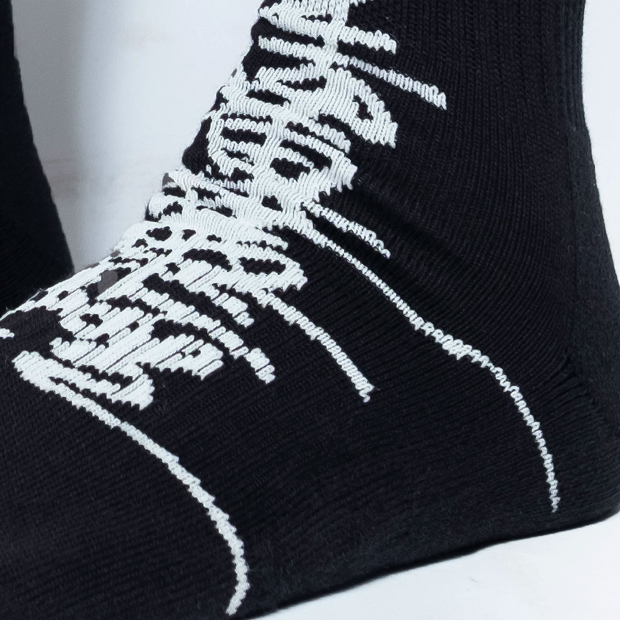 FVVO “ART IS NOT A CRIME” Jacquard Knee-High Socks