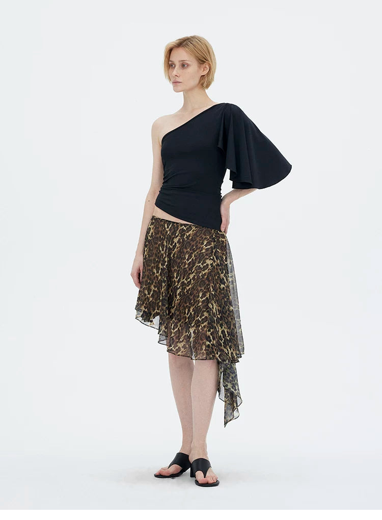 Asymmetric One-Shoulder Ruched Fitted Top
