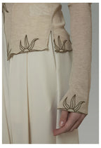 Vintage Embroidered V-Neck Slim-Fit Knit Top