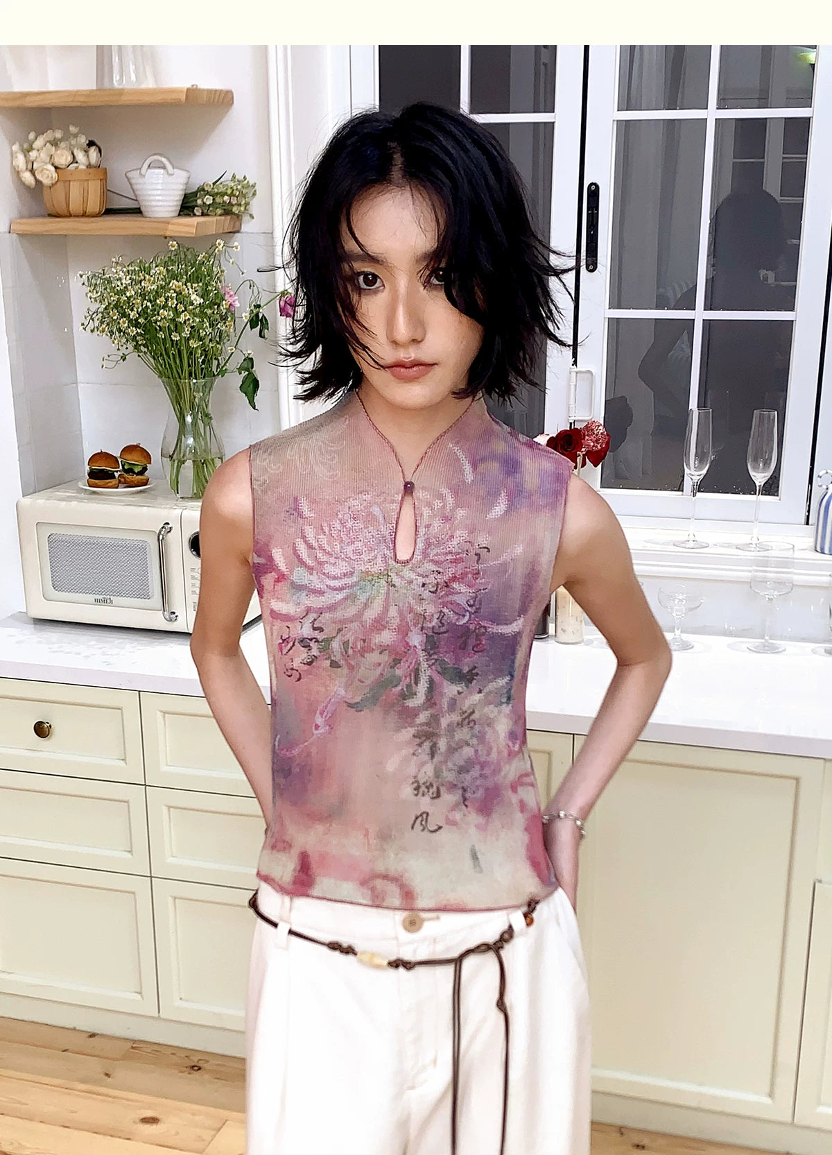 New Chinese Style All-Over Print Pleated Mock Neck Sleeveless Tank Top