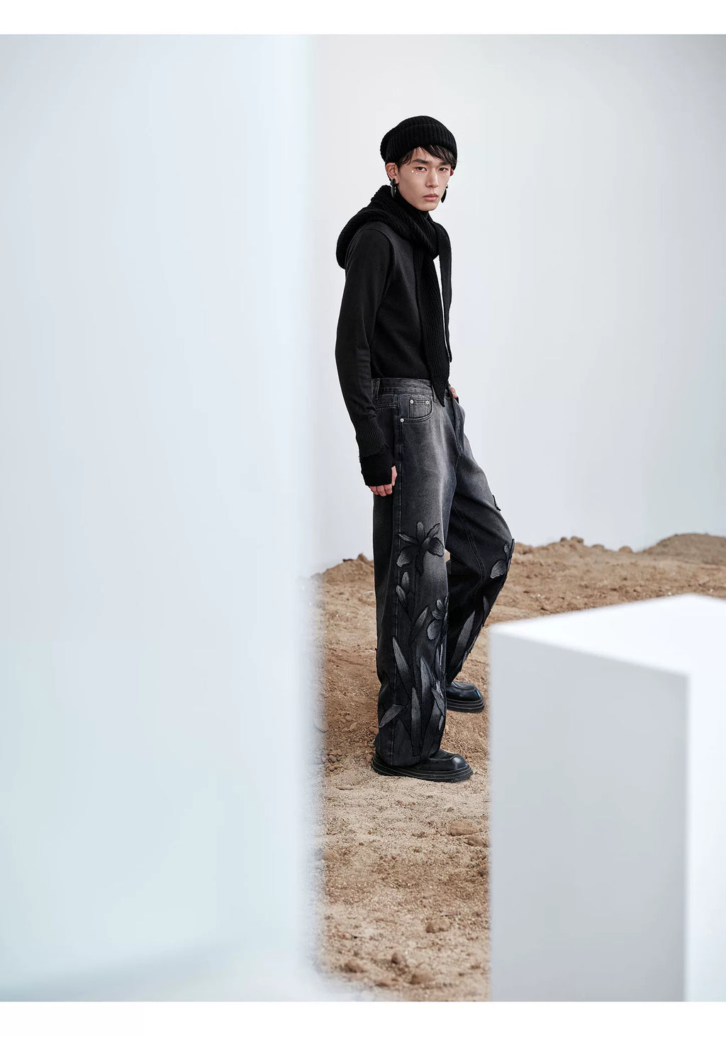 Heavyweight Washed Straight-Leg Jeans with Floral Appliqué