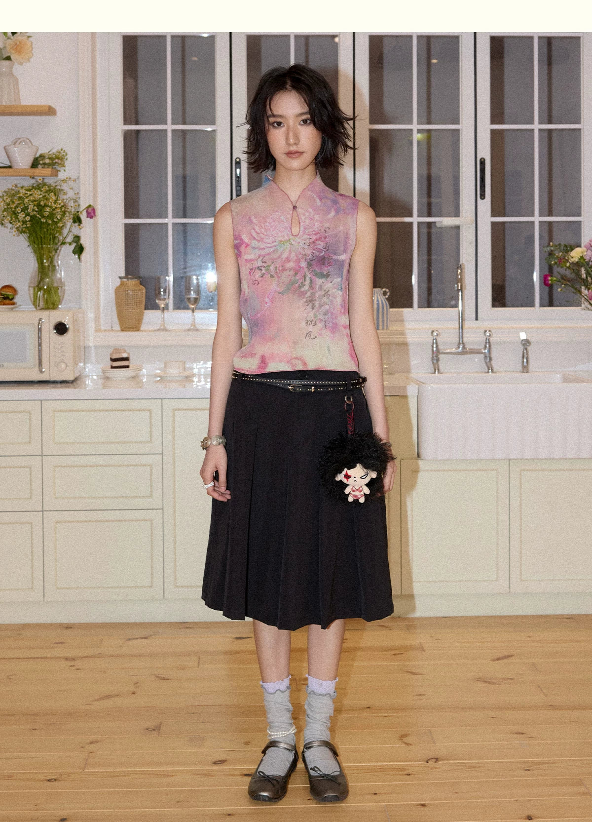 New Chinese Style All-Over Print Pleated Mock Neck Sleeveless Tank Top