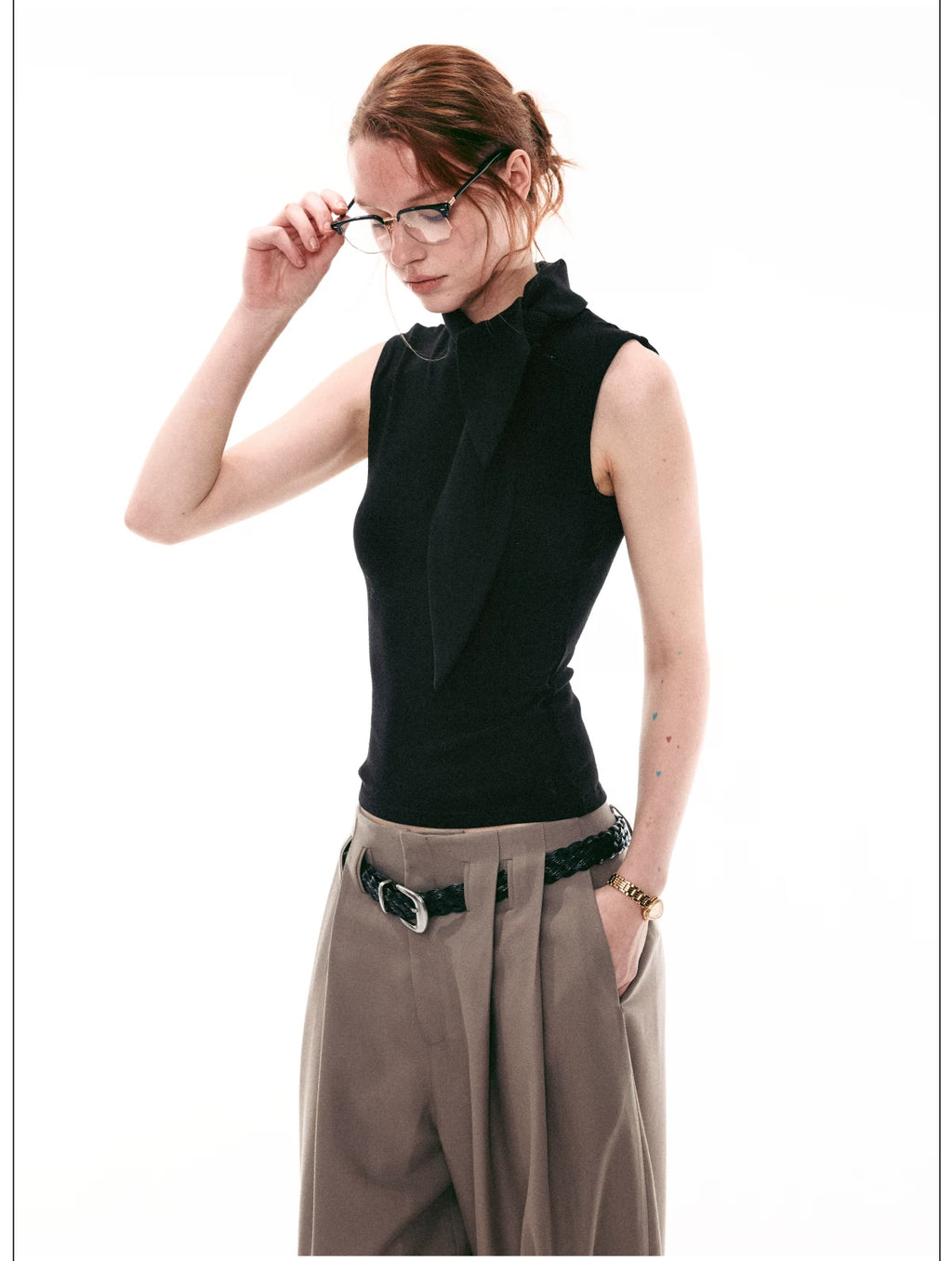 Elegant French Tie-Neck Sleeveless Fitted Top