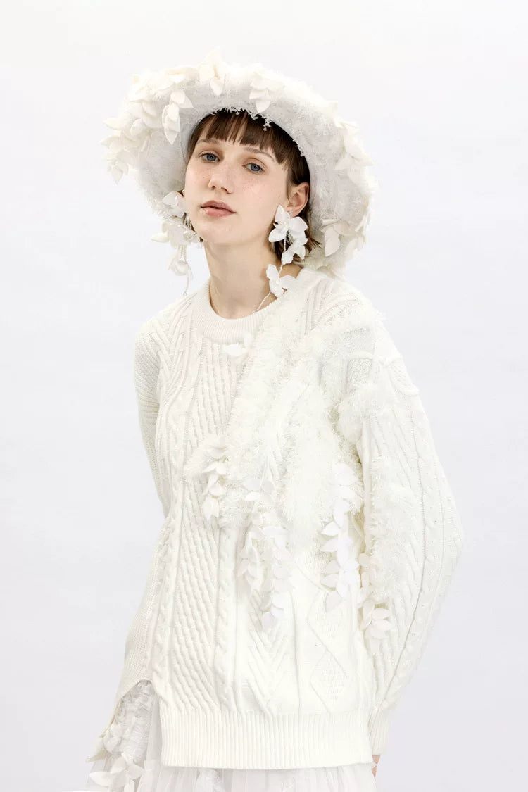 Oversized 3D Leaf Chunky Knit Sweater Secondary image