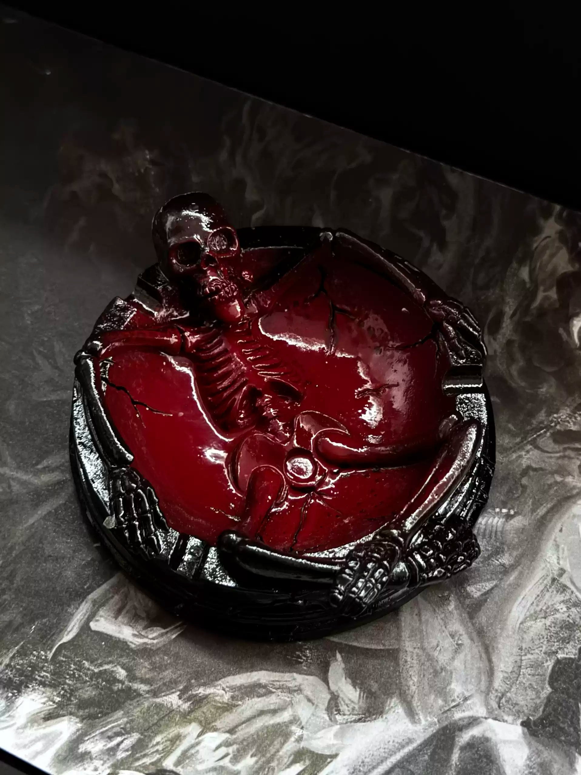 Gothic Red & Black Skull Ashtray Main image