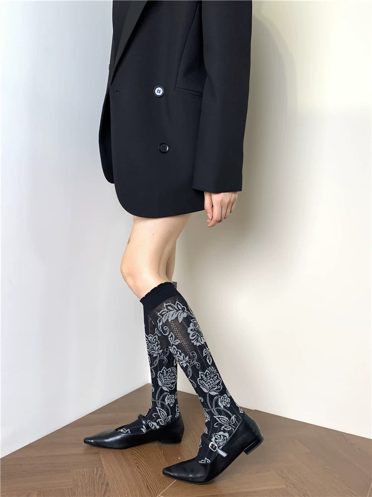 Embossed Pattern Lightweight Slouch Socks Main image